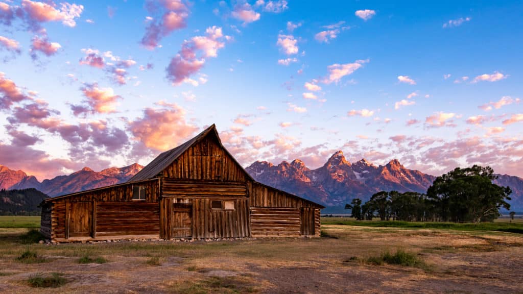 Mormon Row Barn at sunrise in Grand Teton National Park. #grandtetonnationalpark #goldenhour #sunrise 